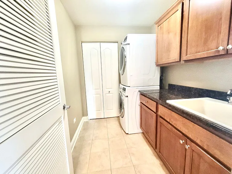2 Itasca Place — Photo 17