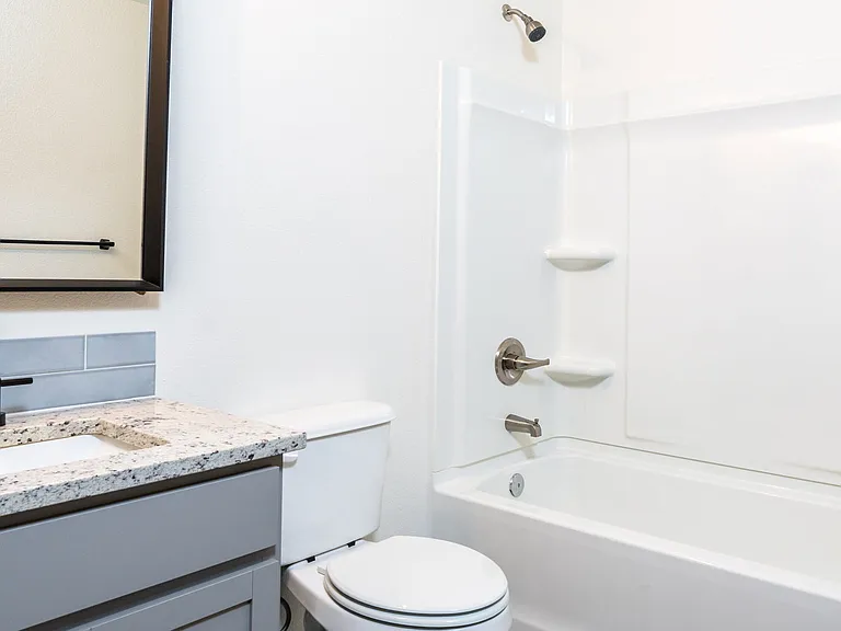 2885 N Oliver St — Photo 10