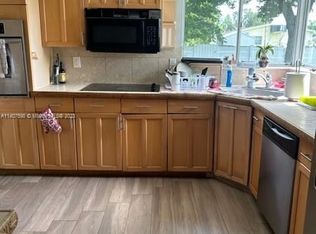 905 N 40th Ave, Hollywood, FL 33021