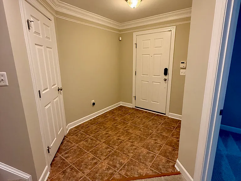 804 W Glebe Rd — Photo 5