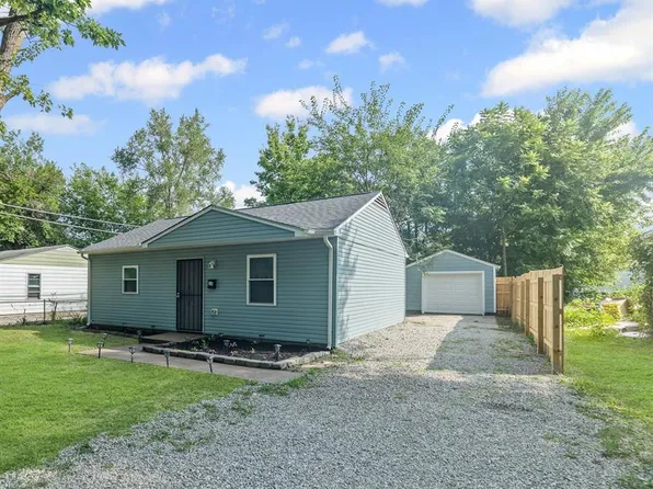 34 Marilyn Ln, Cahokia, IL 62206