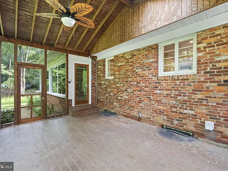 3515 Wilson St — Photo 37