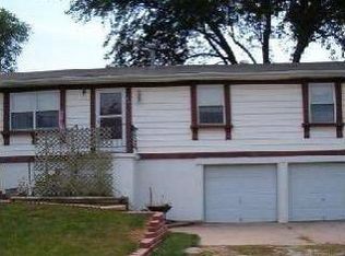 405 Adams St, Buckner, MO 64016