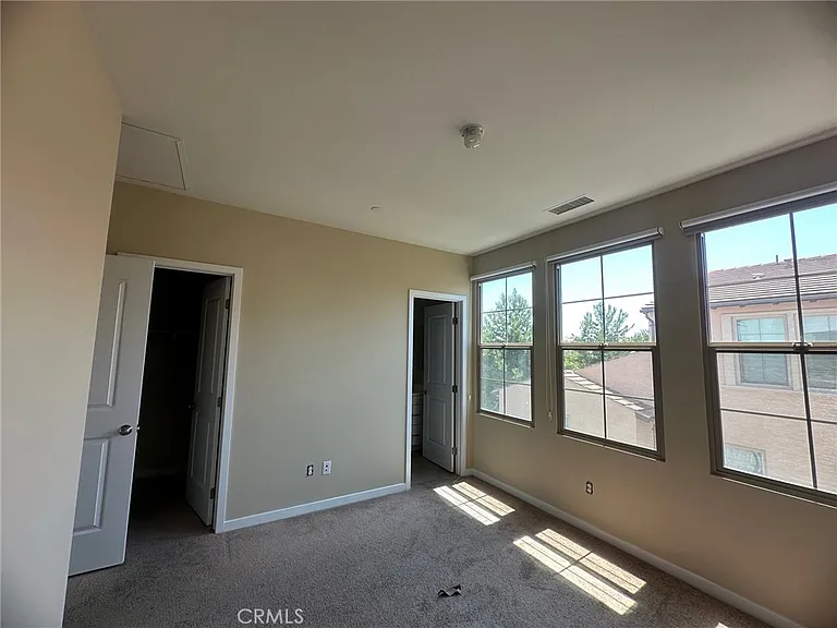 121 Tallowood — Photo 33