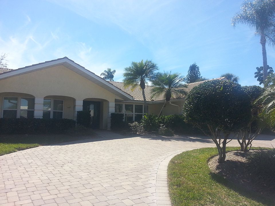 large circular driveway