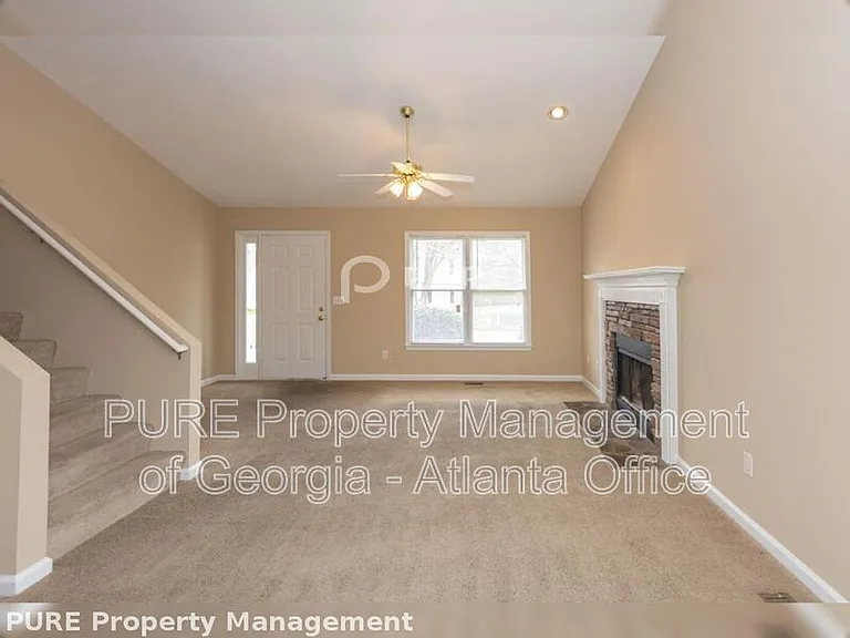 6 Cambridge Ct — Photo 3