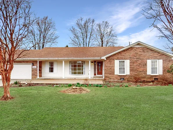 311 Dogwood Dr, Stanford, KY 40484