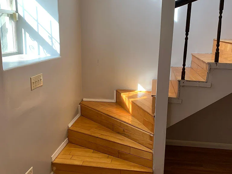 5617 S Calumet Ave — Photo 16