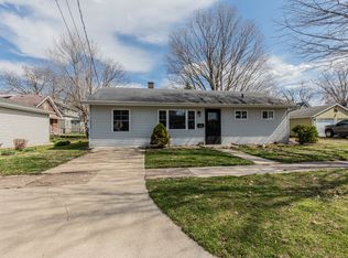 302 S Hall St, Morrison, IL 61270