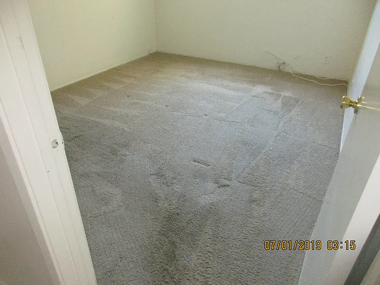 Mesa Manor Apartments — Photo 19