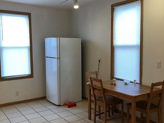 3rd image of 2914 S Elias Ct