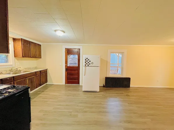 33 Follett St #B, Winooski, VT 05404