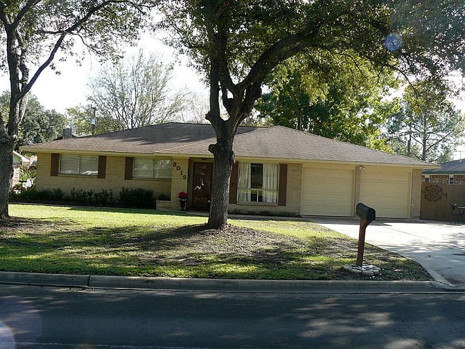 1st image of 3012 Del Monte Ave