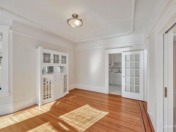 3rd image of 1590 Sacramento St APT 18