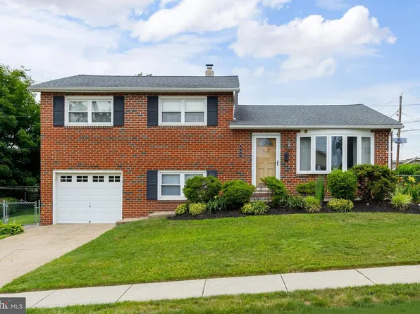 202 N 4th St, National Park, NJ 08063