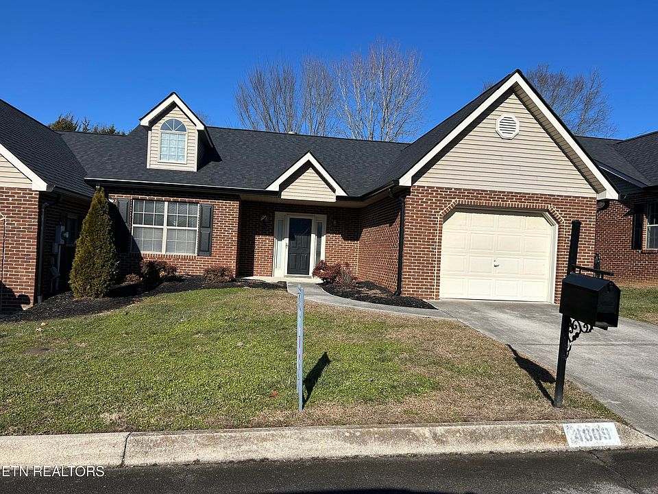 1st image of 4809 Beverly Field Way