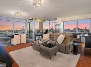 901 N Penn St UNIT P1102, Philadelphia, PA
