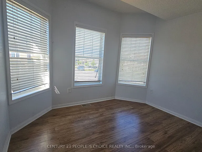 918 McNair Cir — Photo 17