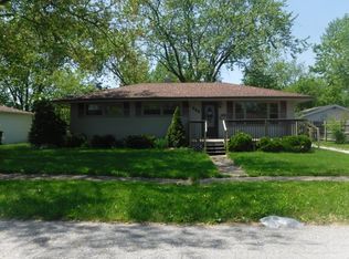 929 W Crestview Ct, Crown Point, IN 46307