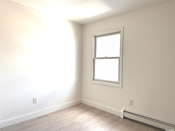 4th image of 420 N Corona Ave Unit 7