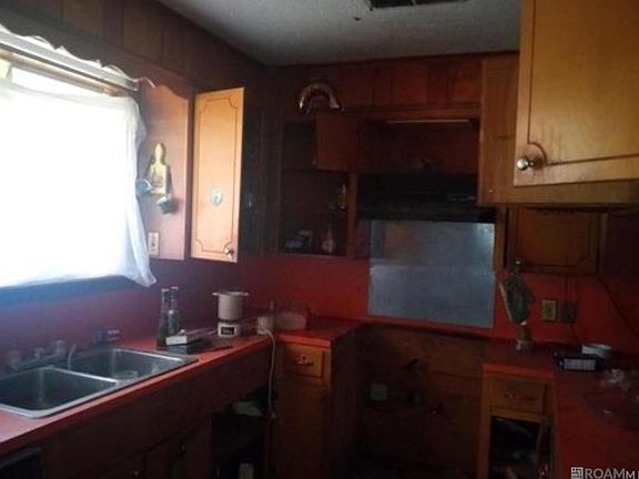 5th image of 211 Lakecrest Ave