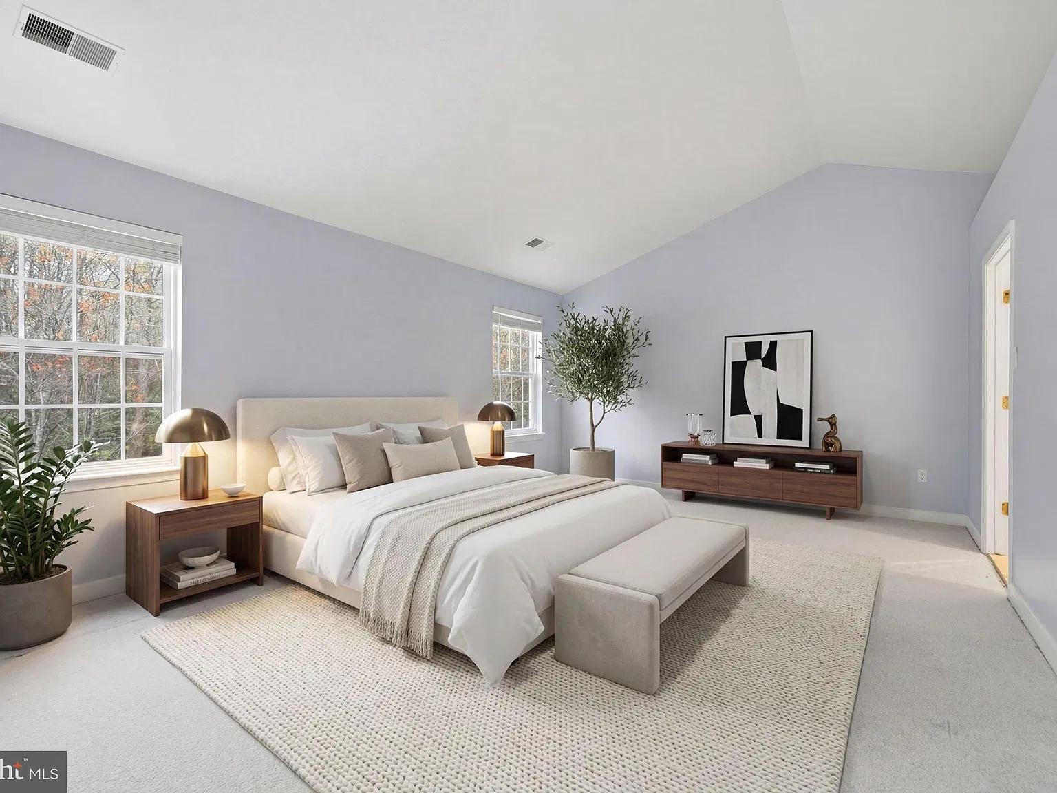 6 bed, 3.5 bath, 3096 sqft, $4,000 — Photo 3