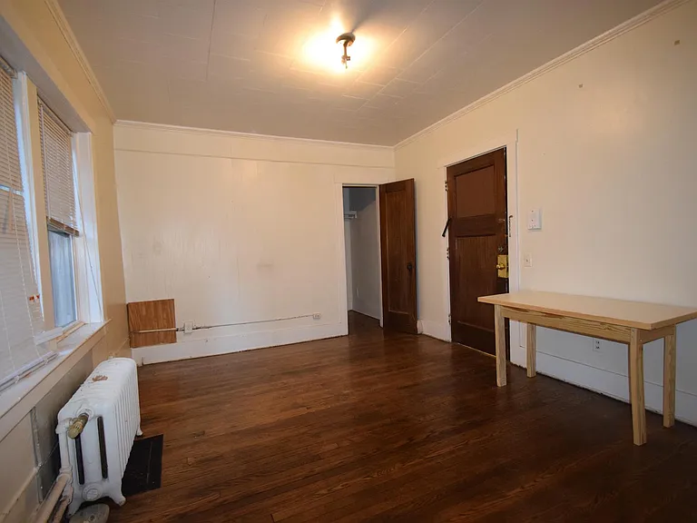 100 Tremont Cir. — Photo 3