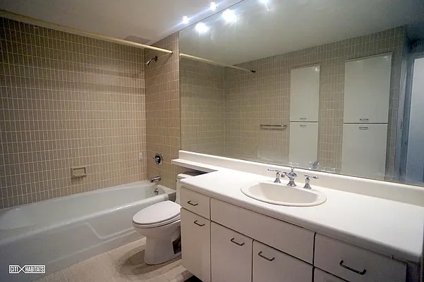 Rented by Citi Habitats | media 17