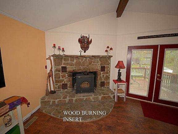 3rd image of 113 Jasper Dr