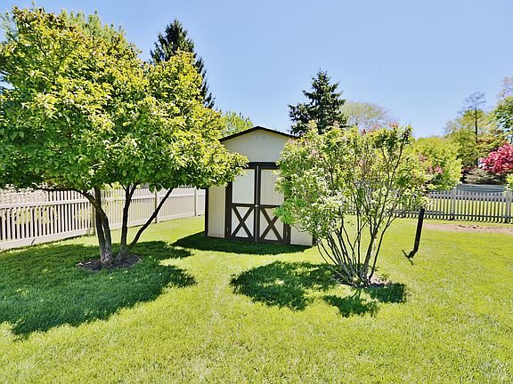 4th image of 7591 John Elwood Dr
