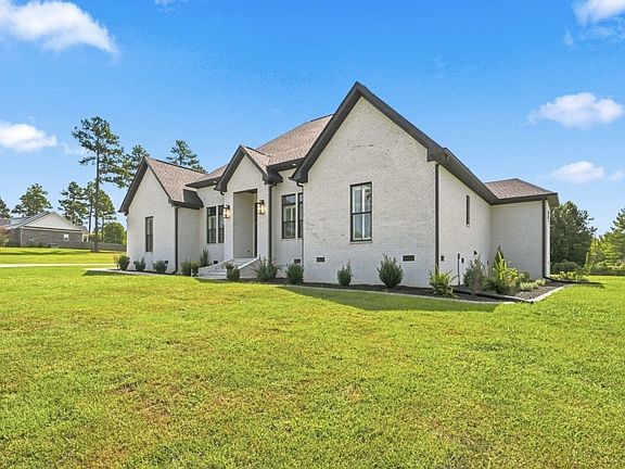 2nd image of 64 Eagle Ridge Ln