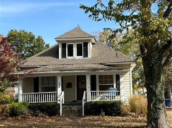 102 N Walnut St, Pittsburg, KS 66762