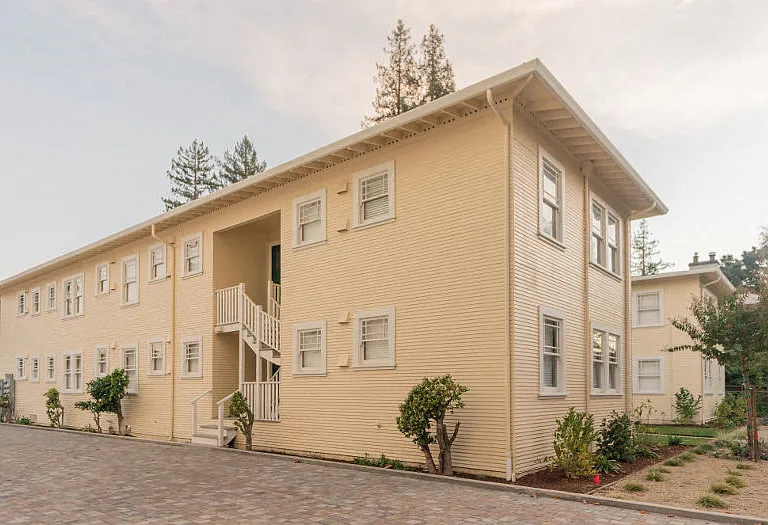 332 Forest Ave — Photo 1