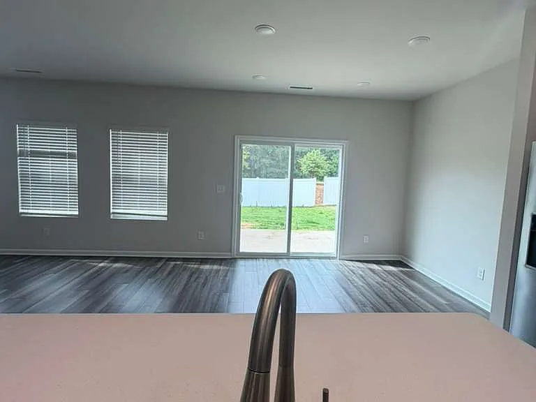 845 Avonmore Dr — Photo 28