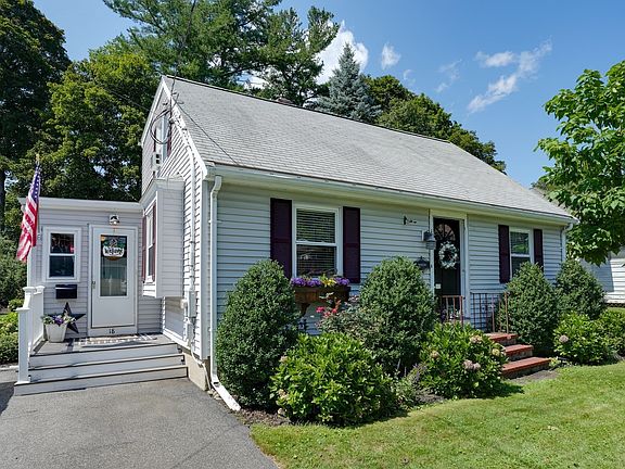 2nd image of 18 Ellis St