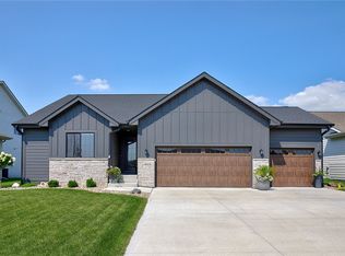 14805 N Valley Dr, Urbandale, IA 50323