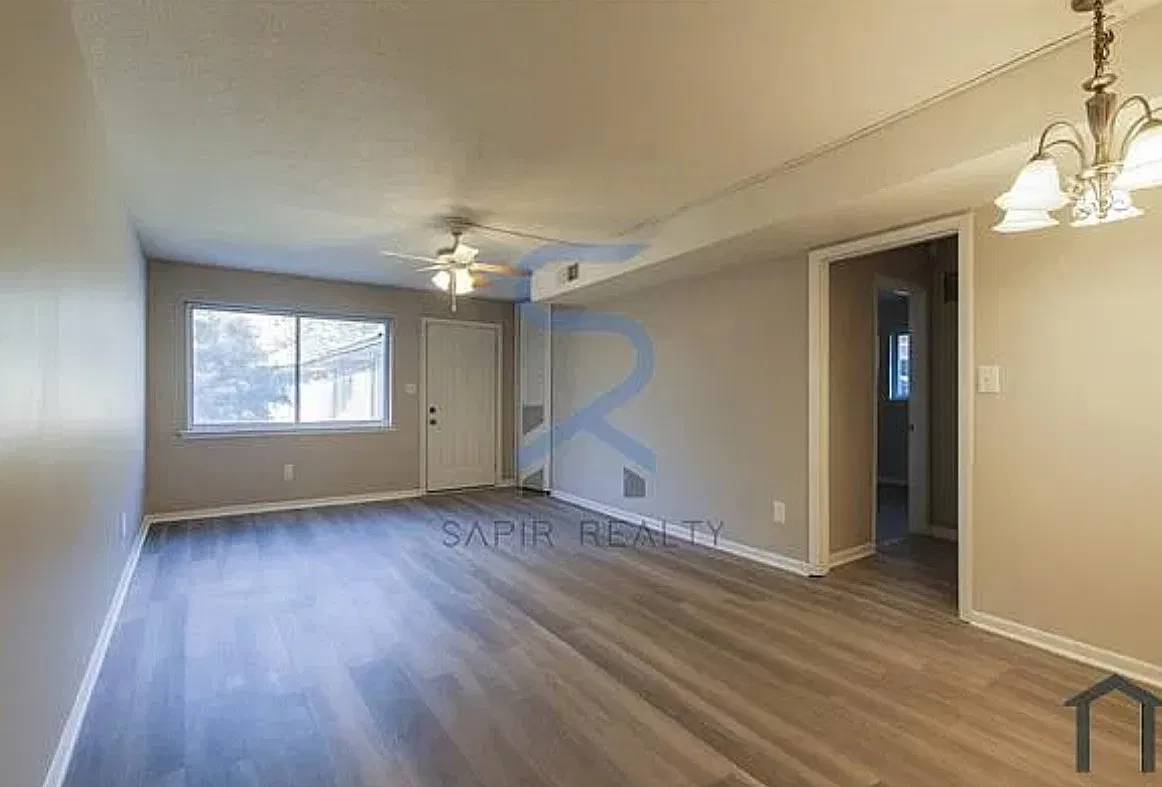 3300 College St — Photo 1
