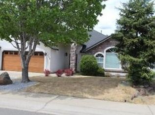 489 Reddington Dr, Redding, CA 96003
