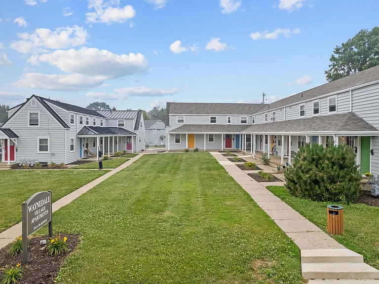 3202 McArthur Dr — Photo 24