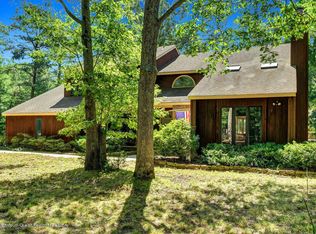 9 Thropp Rd, Forked River, NJ 08731