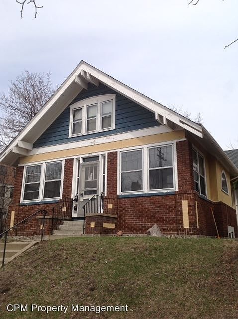1st image of 617 21st Ave S Uppr 1-