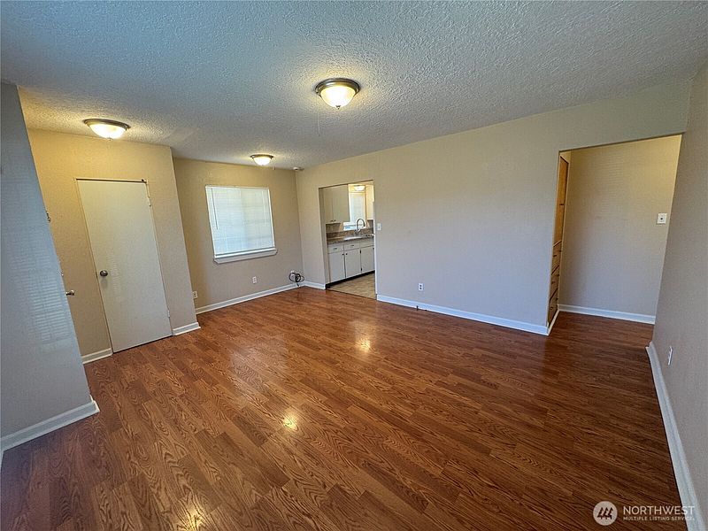 4th image of 352 28th Avenue