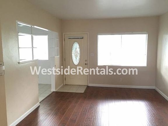 2nd image of 2030 Diamond St