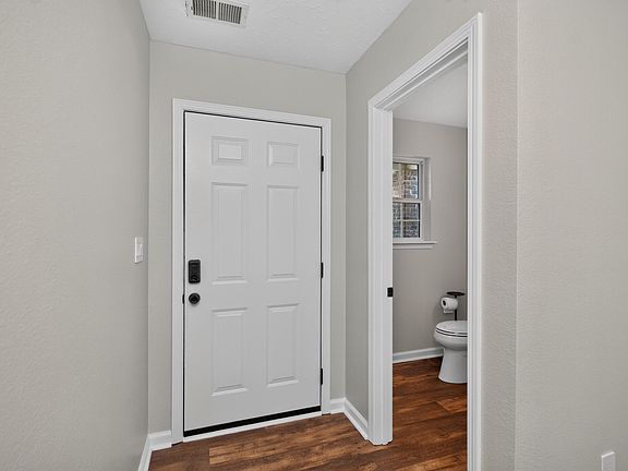 4th image of 2633 Trailwood Ln