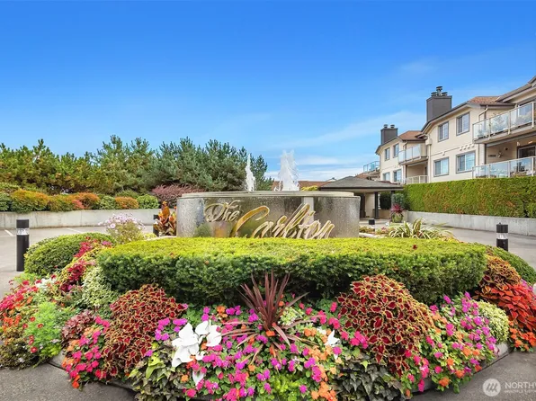 2760 76th Avenue SE #402, Mercer Island, WA 98040