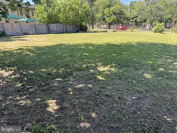 4th image of 818 N 27th St