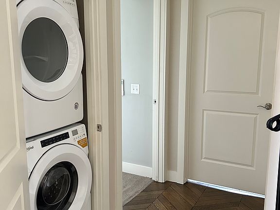 3rd image of 2309 Lyndale Ave S Unit 301
