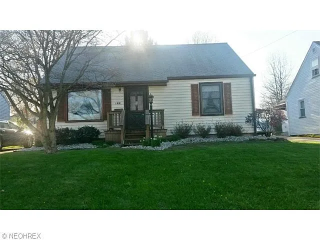 168 S Roanoke Ave photo 1