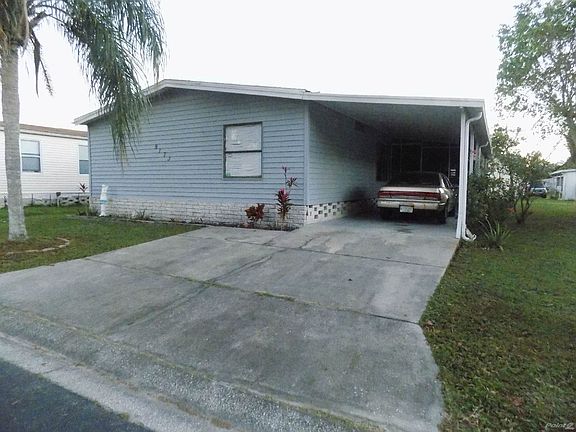 COVERED CAR PORT