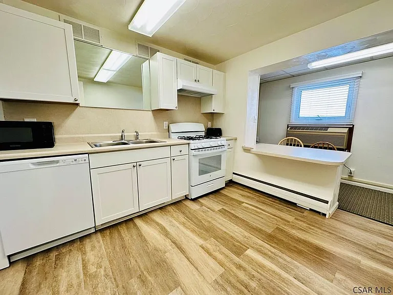 907 Old Scalp Ave #207 — Photo 4